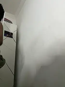 Stripchat Live Sex Cam of Boneca25