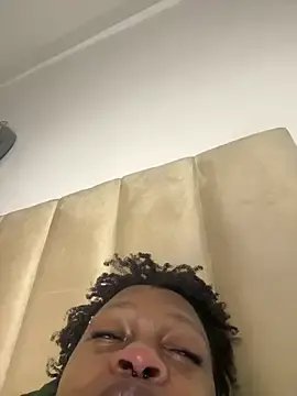 Stripchat Live Sex Cam of BonnyMolhada