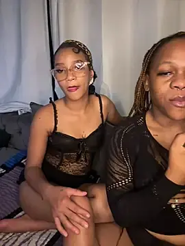 Stripchat Free Porn Cam of BonnyMolhada