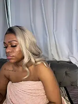 Stripchat Sex Cam of BonnyMolhada