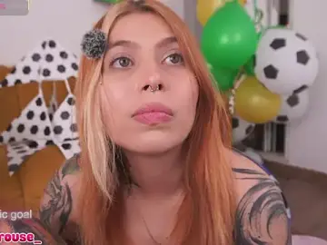 Stripchat Watch Live Sex Cams of YunoRose_