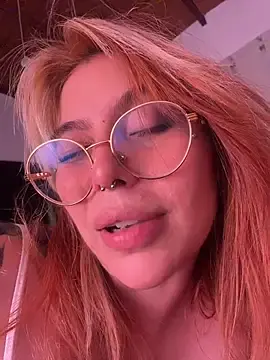 Stripchat Free Porn Cam of YunoRose_