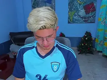 Stripchat Sex Cam of patrik_027