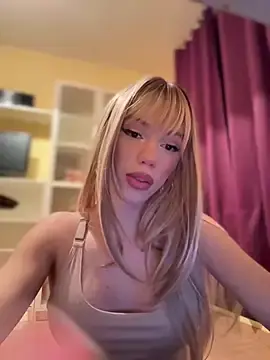 Stripchat Free Live Porn of Carlita_cute