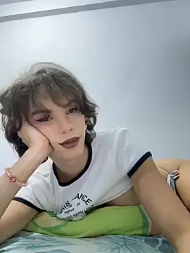 Stripchat Live Sex Cam of Carlita_cute