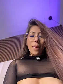 Stripchat Nude Webcam of MelanieHillss