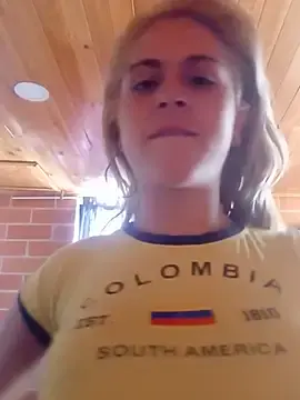 Stripchat Free Porn Cam of pamelasophia19