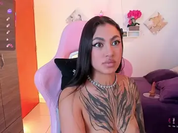 Stripchat Sex Cam of Kayla_foxxy