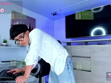 Stripchat Free Porn Cam of Jhonny-Blake