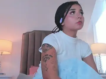 Stripchat Adult Webcams of Emma_Torres__