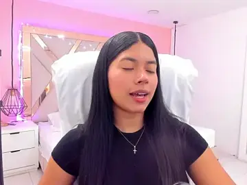 Stripchat Sex Cam of samantaa_shy