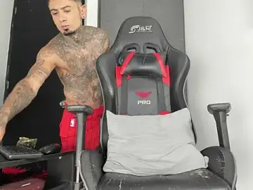 Stripchat Live Porn of sergiio_mesa27