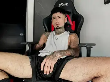 Stripchat Live Sex of sergiio_mesa27