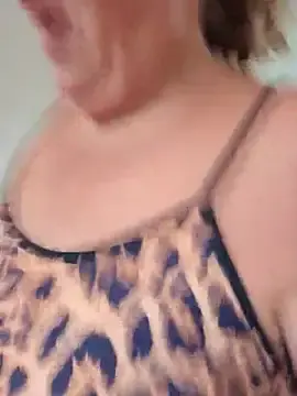 Stripchat Adult Video Chat of MissQueenBeex