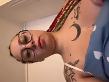 Stripchat Best Webcam of queenlo_xxx