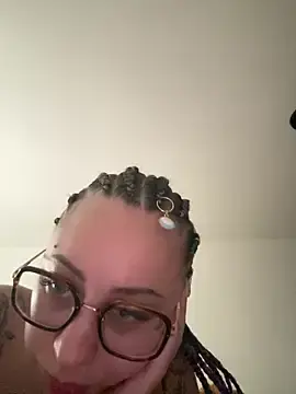 Stripchat Sex Cam of queenlo_xxx