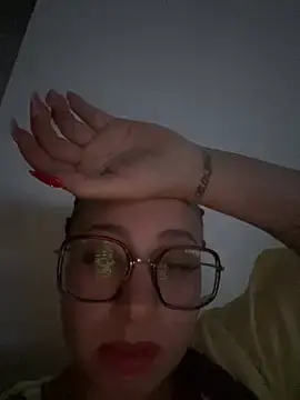 Stripchat Sex Cam of queenlo_xxx