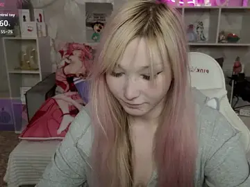 Stripchat Nude Webcam of MeowkaKitty