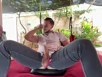 Stripchat Free Live Porn of Neil_and_isaac