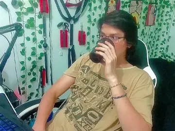 Stripchat Free Live Porn of Andy_gray