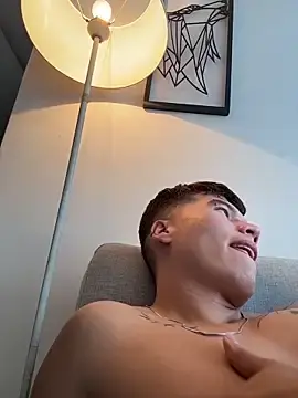 Stripchat Watch Live Sex Cams of Logan_smith1