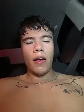 Stripchat Live Porn of Logan_smith1