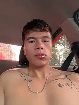 Stripchat Watch Live Sex Cams of Logan_smith1