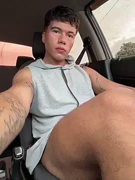 Stripchat Sex Cam of Logan_smith1