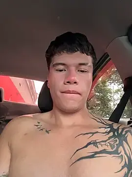 Stripchat Sex Cam of Logan_smith1