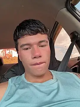 Stripchat Free Porn Cam of Logan_smith1