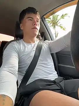 Stripchat Free Live Porn of Logan_smith1