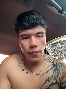 Stripchat Live Sex Cam of Logan_smith1