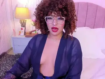 Stripchat Live Sex of MadelaineJones