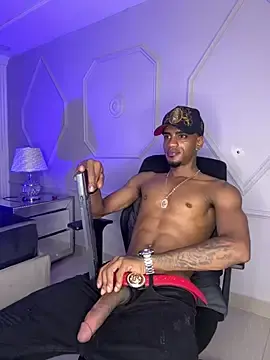 Stripchat Adult Video Chat of AaronCruz_