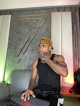 Stripchat Adult Video Chat of AaronCruz_