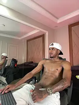 Stripchat Adult Video Chat of AaronCruz_