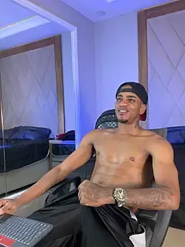 Stripchat Adult Video Chat of AaronCruz_