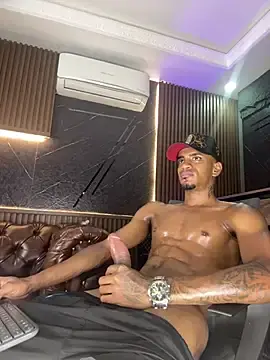 Stripchat Best Webcam of AaronCruz_