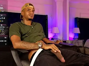 Stripchat Sex Chat of AaronCruz_