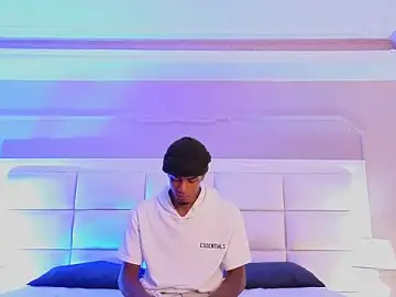 Stripchat Adult Webcam of AaronCruz_