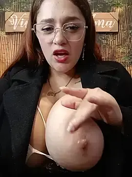 Stripchat Sex Cam of Hanna__a