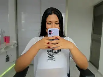 Stripchat Nude Webcam of nairobbits