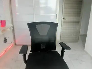 Stripchat Best Webcam of nairobbits