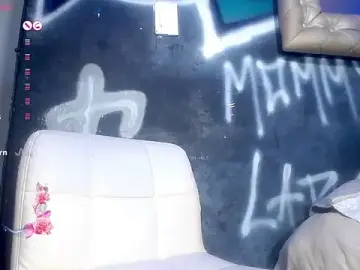 Stripchat Live Porn of IsabellBigtitsxx