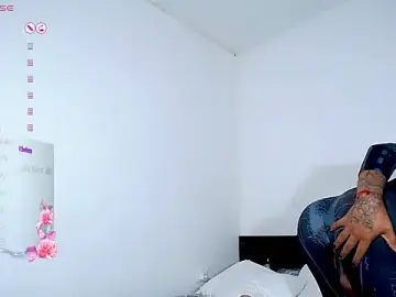 Stripchat Free Porn Cam of IsabellBigtitsxx