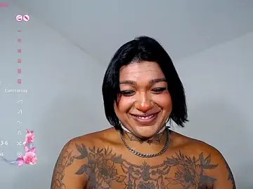 Stripchat Free Porn Cam of IsabellBigtitsxx