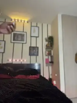 Stripchat Sex Cam of IsabellBigtitsxx