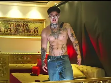 Stripchat Watch Live Sex Cams of dantecoppolaa_