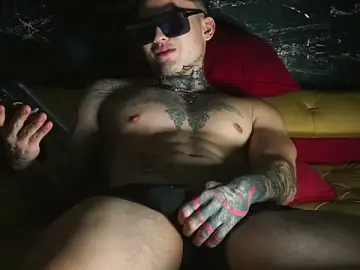 Stripchat Live Porn of dantecoppolaa_