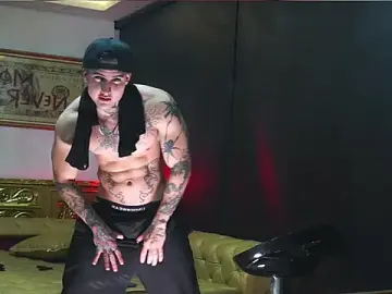 Stripchat Best Webcam of dantecoppolaa_